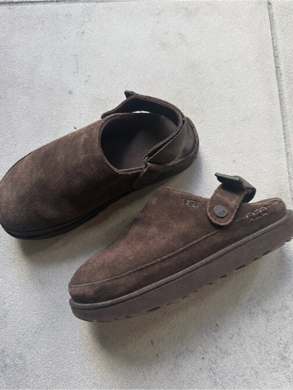 UGG Goldenstar Clogs Dusted Cocoa Size 8 Comes With Box